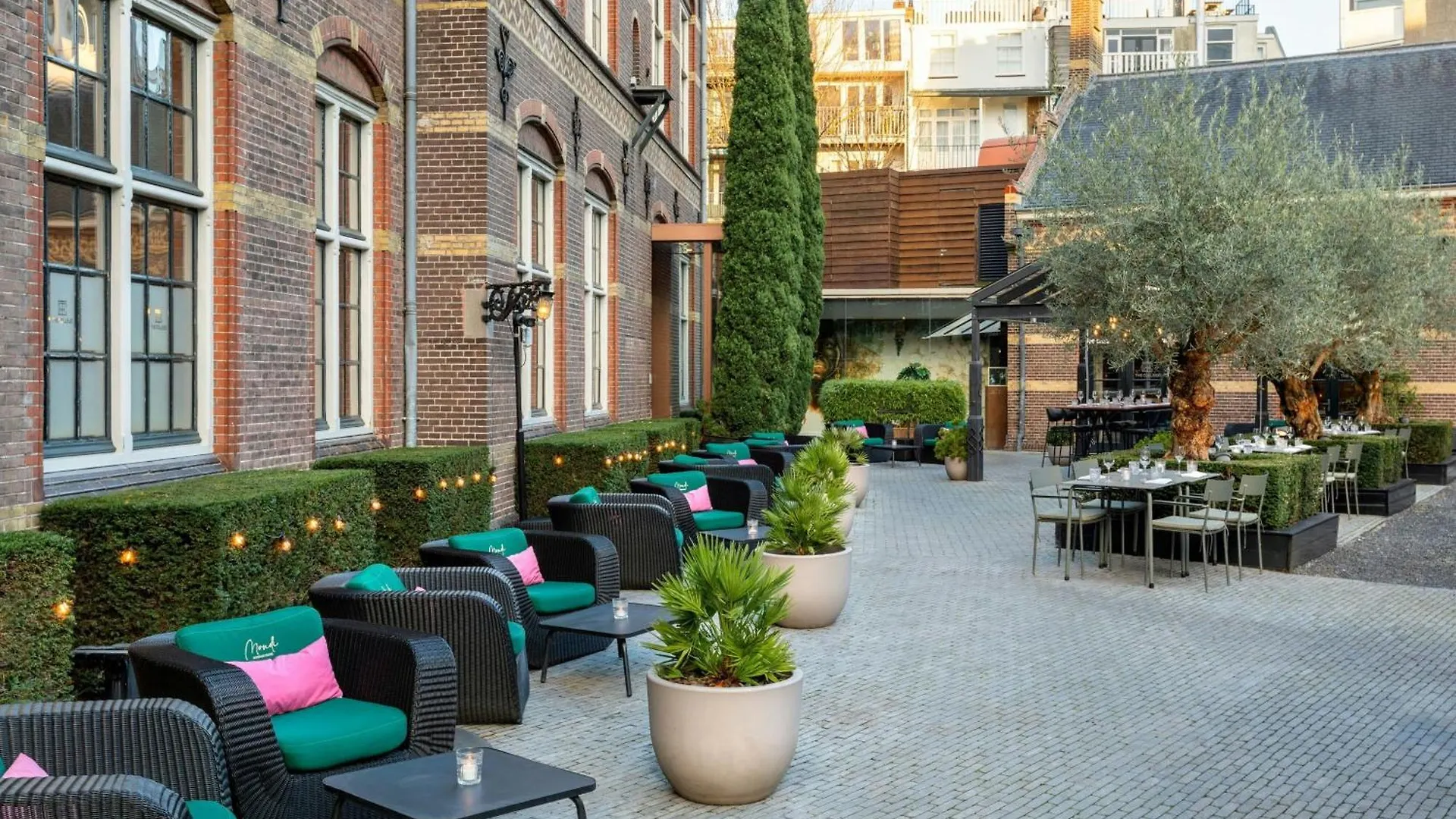 The College Hotel Amsterdam, Autograph Collection Амстердам